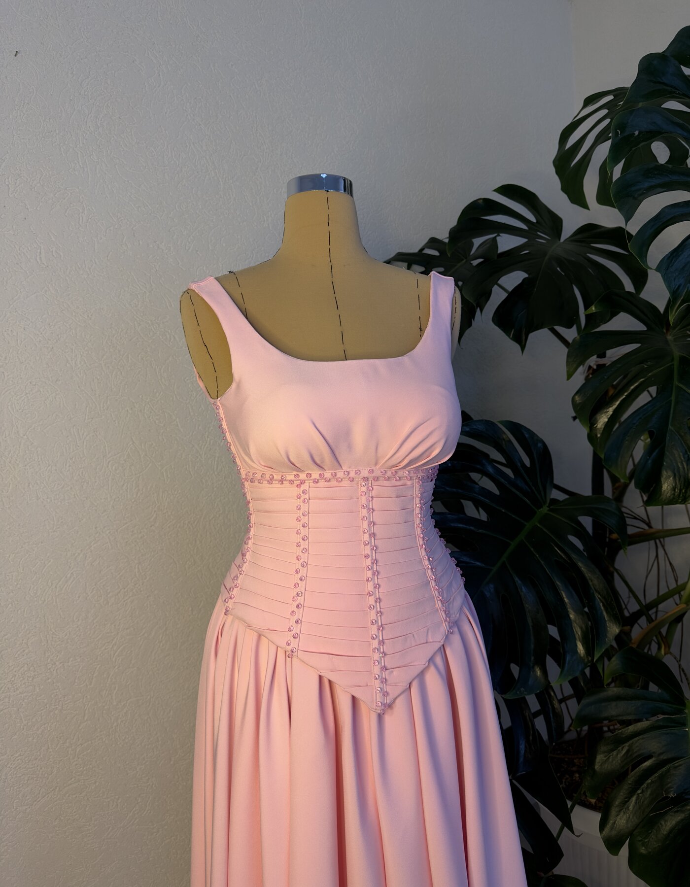 Cream fitted bodice design