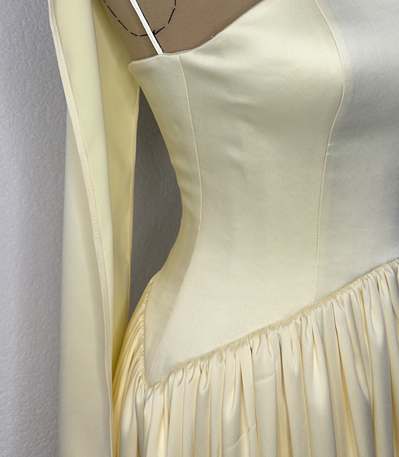 Cream bodice with fitted seaming
